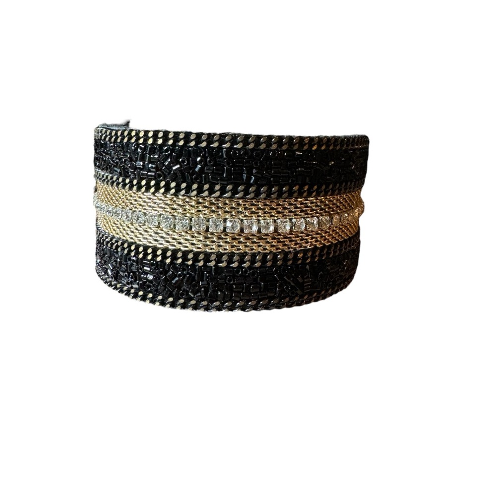 Guess magnetic rhinestone/ seedbeeds bracelet